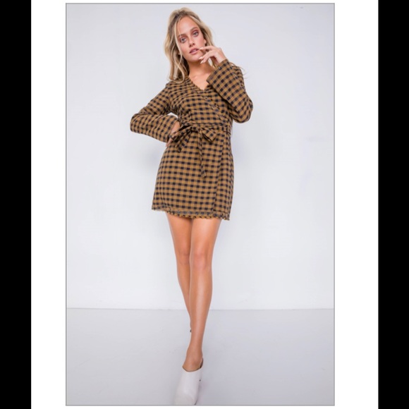 ⭐️S-L⭐️ Mustard and Navy Grommet Dress w/ raw hemline. - Picture 3 of 5